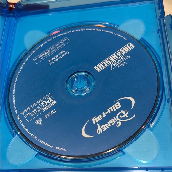 7 MOVIES/50$ Disney Planes Fire & Rescue Blu-ray and DVD Set - Picture 5 of 6